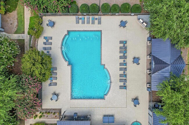 Foto del edificio - Weston Ranch Apartment Homes