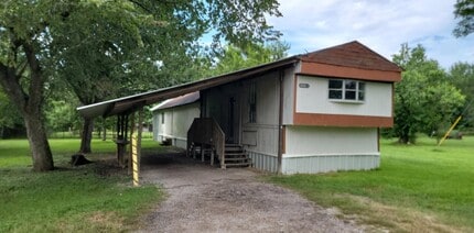 Building Photo - 4320 McLean Rd