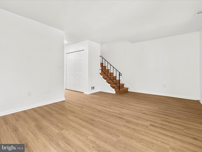 Building Photo - 1790 Belle Dr