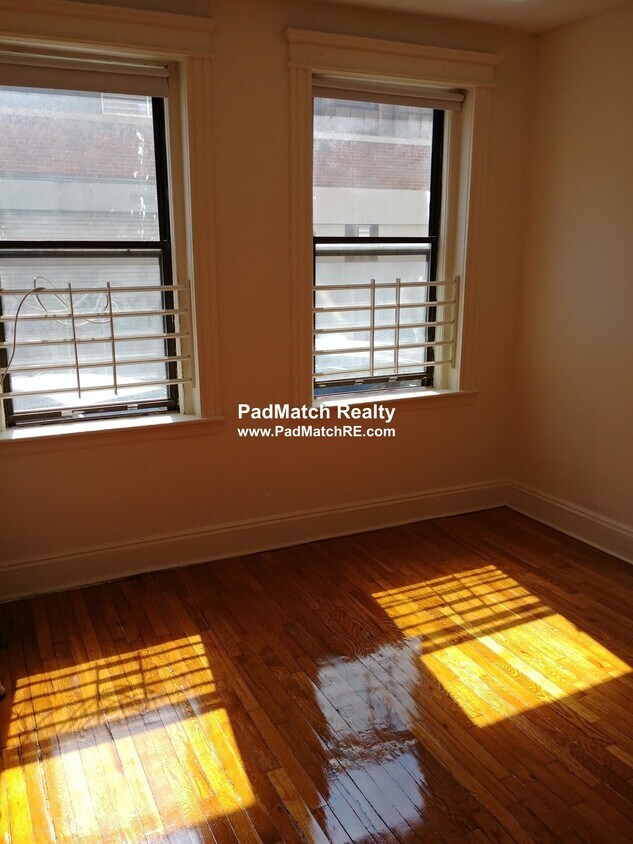 Foto principal - 1148 Commonwealth Avenue