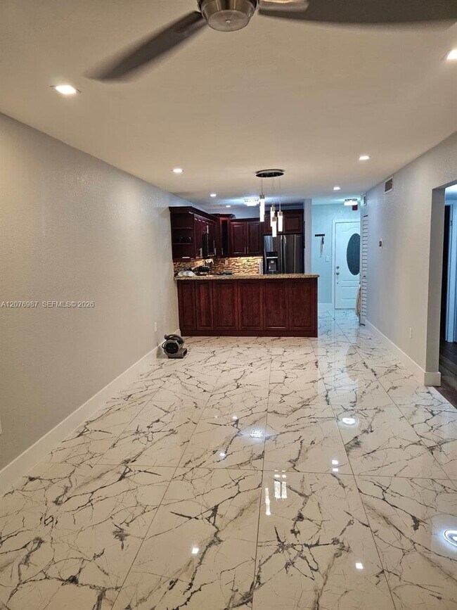Foto del edificio - 6095 W 19th Ave