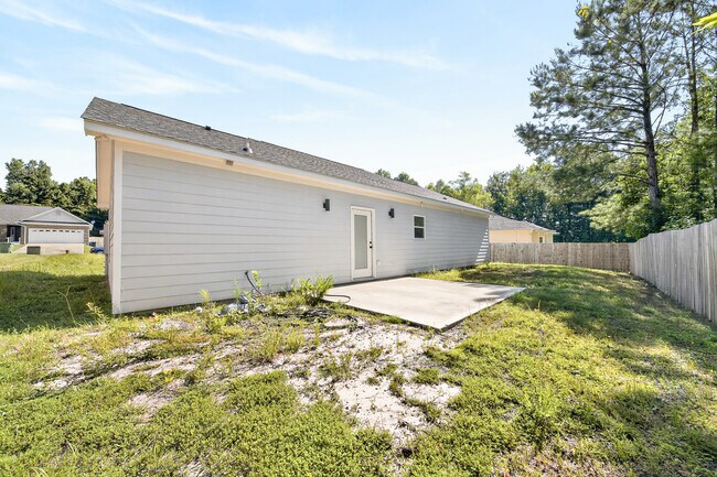 Building Photo - 213 Rie Ct