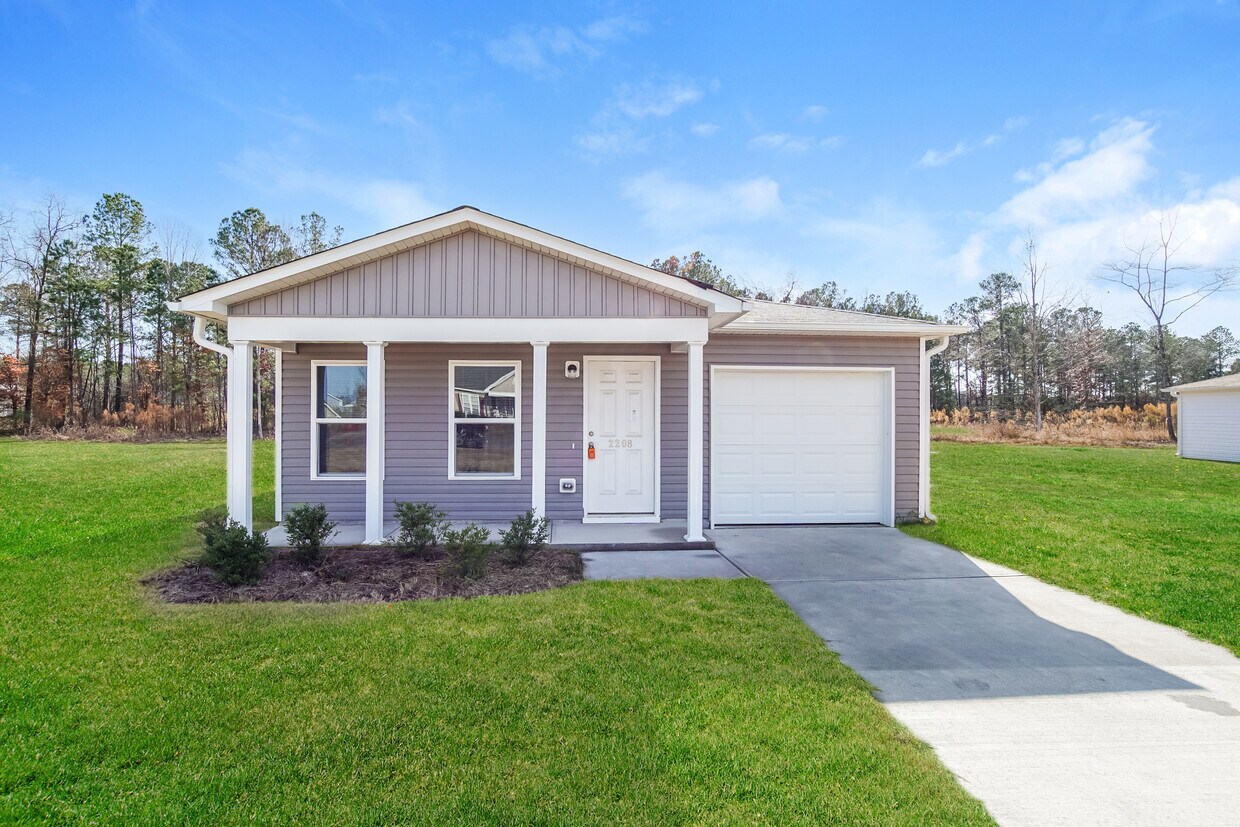 Primary Photo - 2208 Cotton Dr