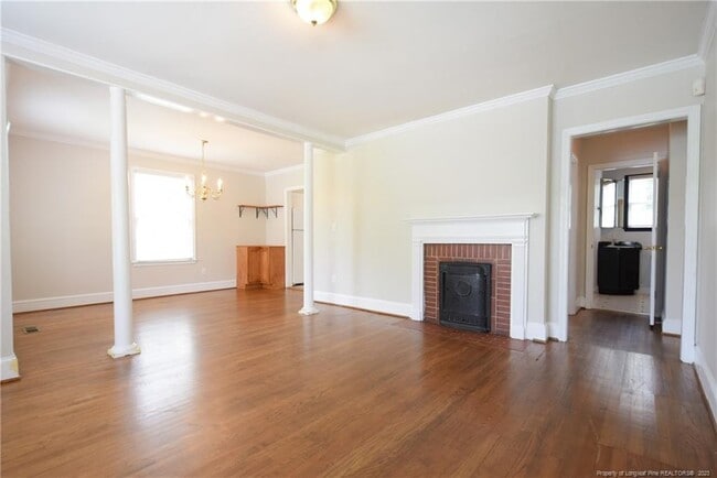 Building Photo - 204 N Churchill Dr
