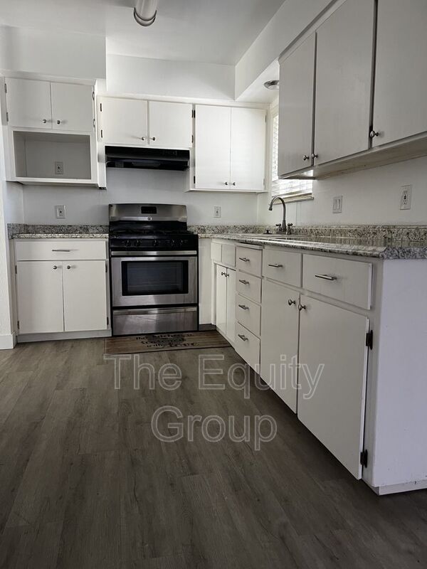 Building Photo - 3721 W Howard Ave