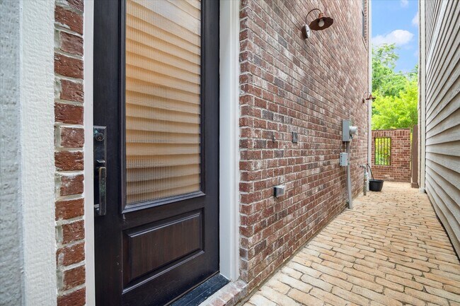 Foto del edificio - 1613 Prospect St