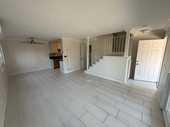 Foto del edificio - Modern 3 Bedroom, 2.5 Bath Two-Story Townh...