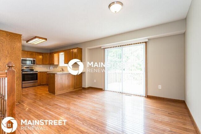 Foto del edificio - 4 Bedroom Pet-Friendly Home in Pleasant Hi...