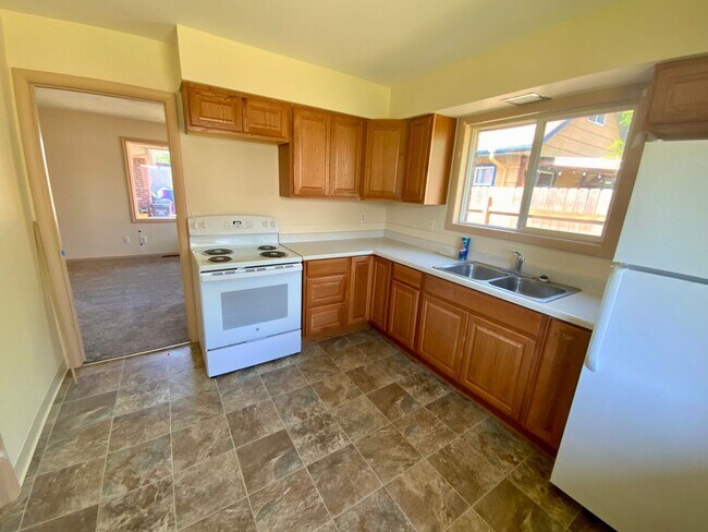 Foto del edificio - 9223 SE Mitchell St