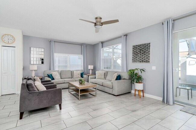 Foto del edificio - 1563 Sandbagger Dr