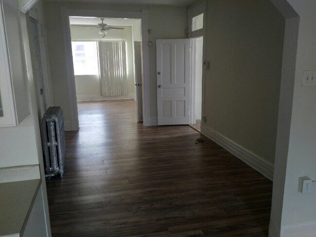 Foto del edificio - 1420 W 18th St