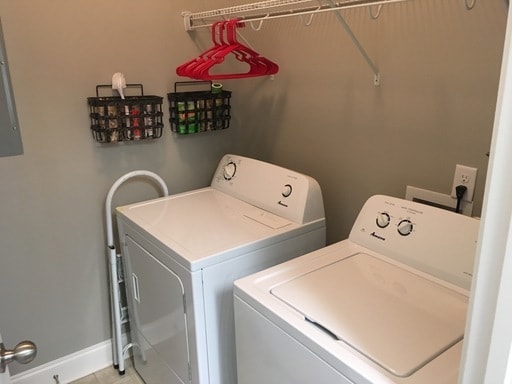 Building Photo - West End