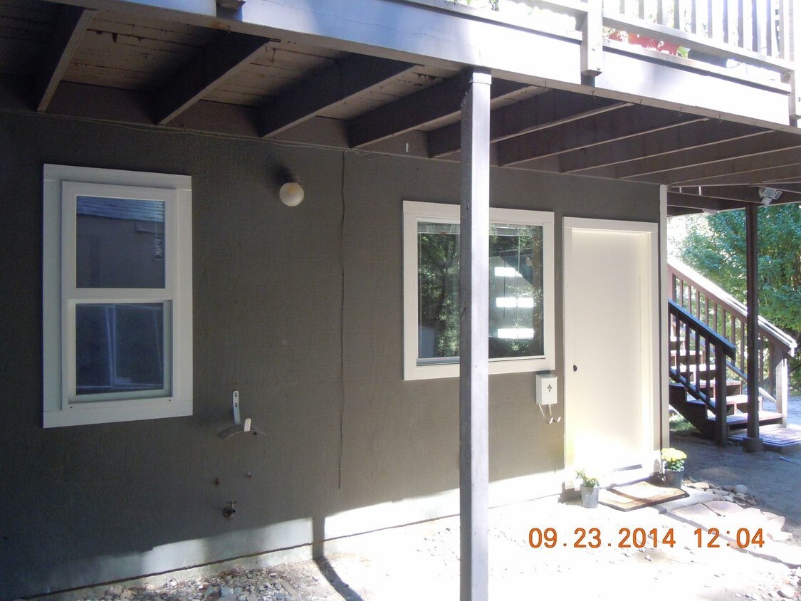 Primary Photo - 10719 Lomita Ave