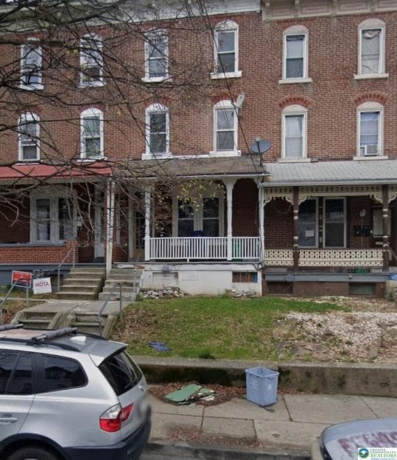 Building Photo - 425 Liberty St