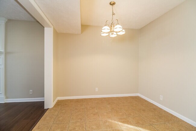 Building Photo - 2923 Bray Ct