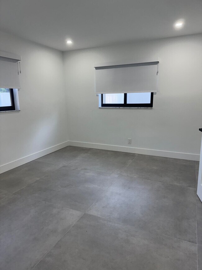 Foto del edificio - 1191 SW 15th St