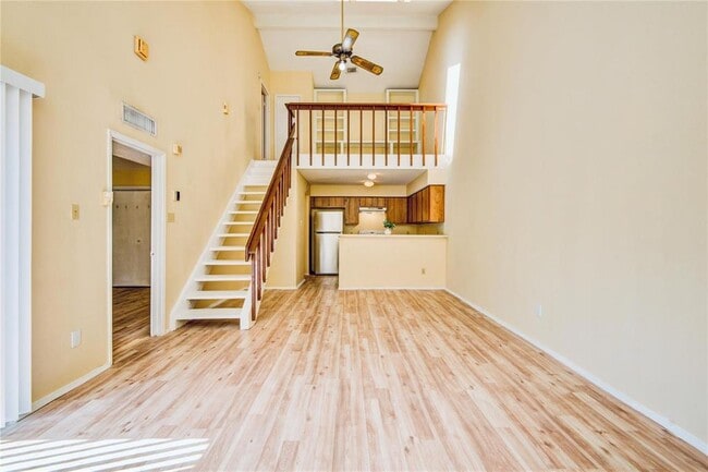 Building Photo - 6103 Ludington Dr