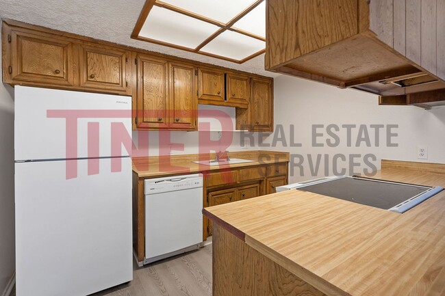 Foto del edificio - Affordable 2 bedroom 2 bathroom Sacramento...