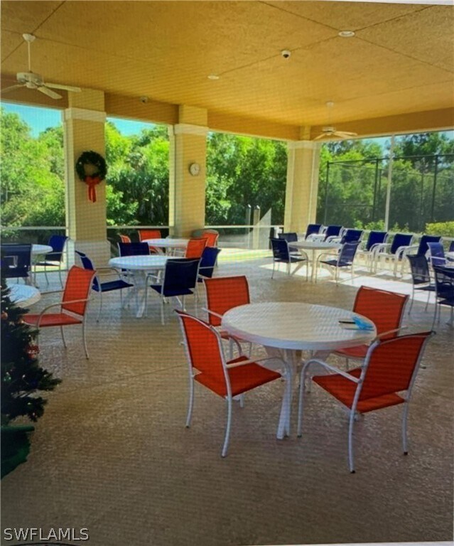 Foto del edificio - 1783 Four Mile Cove Pkwy