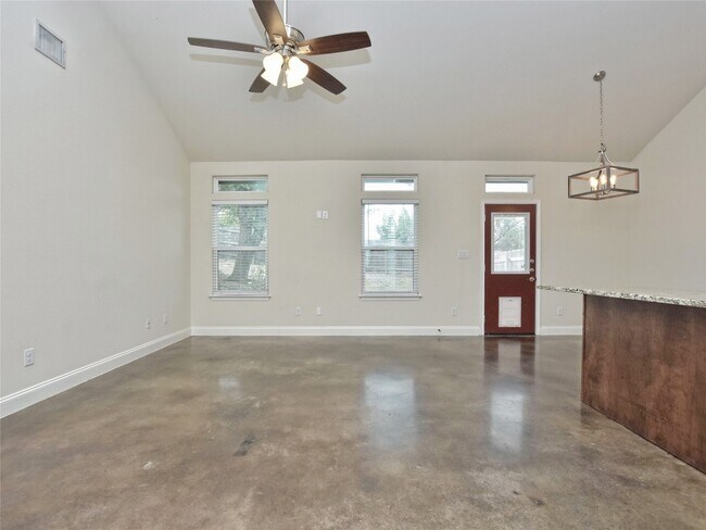 Foto del edificio - 21501 Patton Ave