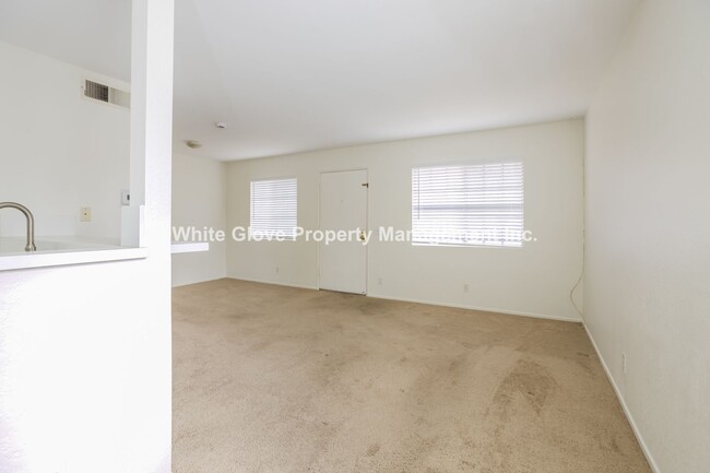 Building Photo - Spacious Mission Viejo Studio