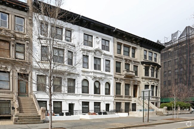 Building Photo - 294 Convent Avenue