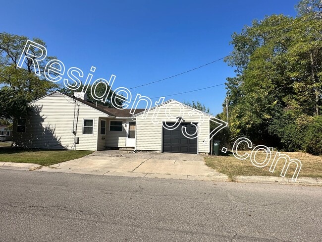 Foto del edificio - 3 Bed 1 Bath Home in Miamisburg