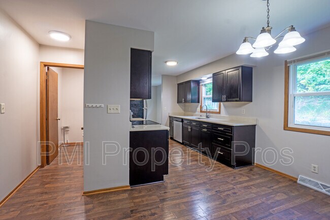 Building Photo - 21335 Mary Lynn Dr
