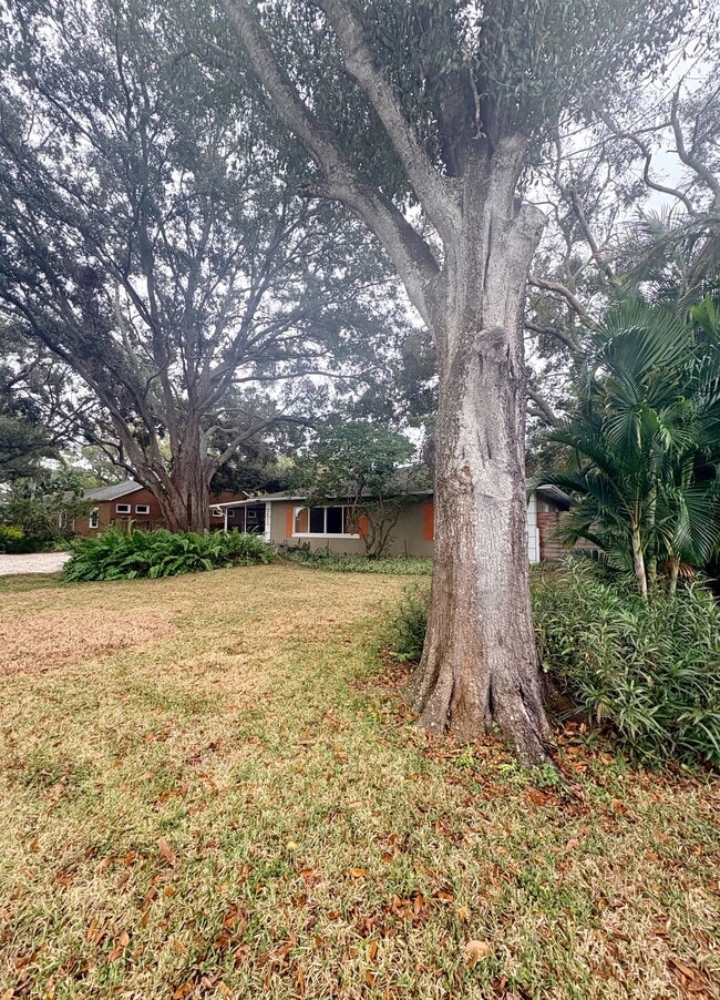 Building Photo - 3022 Dartmouth Ave N