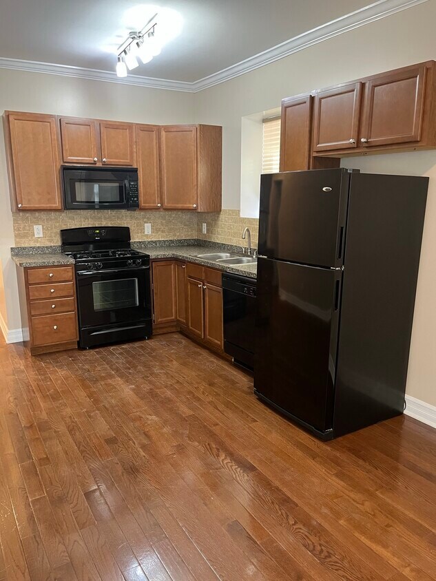 469 Ave Unit Apt 1, Buffalo, NY 14216 Apartments in Buffalo, NY