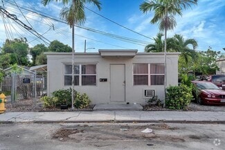 Building Photo - 813 9th Ave N