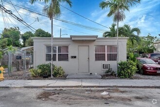 Building Photo - 813 9th Ave N