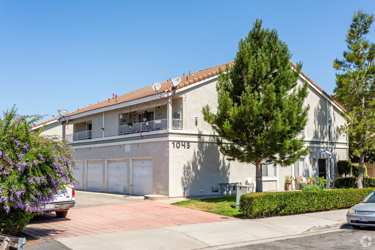 1043 N Bradford Ave, Placentia, CA 92870 Apartments in Placentia, CA