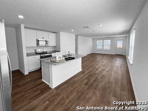 Building Photo - 869 Heartseed Ave
