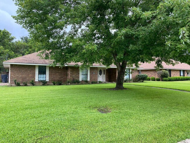 Building Photo - Brownlee Estates