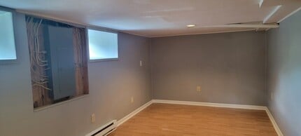 Building Photo - 517 Smiley Ave
