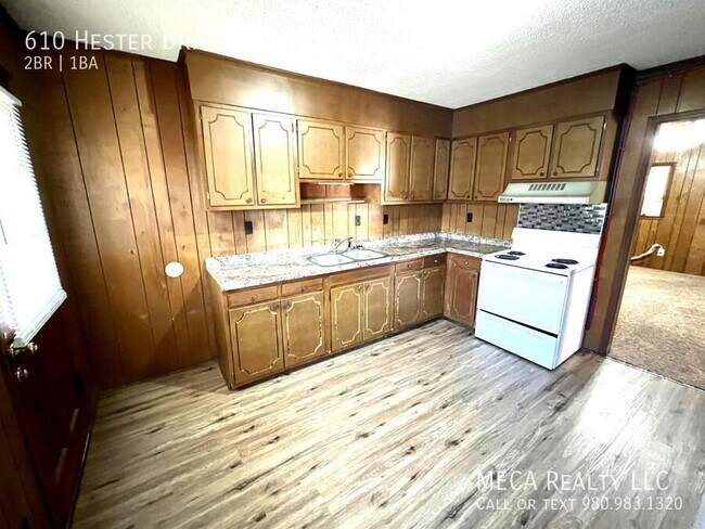 Foto del edificio - 610 Hester Dr