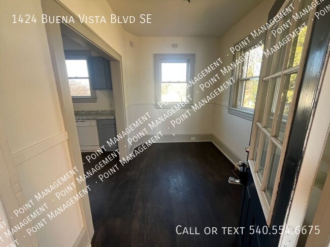 Building Photo - 1424 Buena Vista Blvd SE