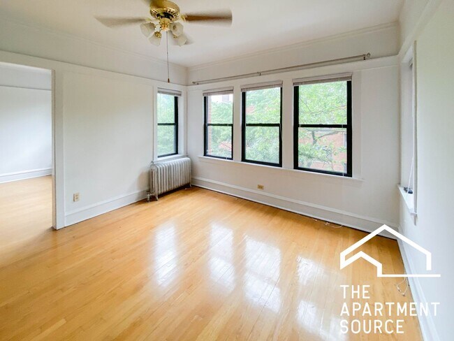 Photo - 1456 W Cornelia Ave Apartment