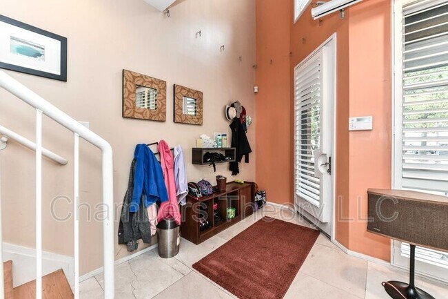 Foto del edificio - 1688 N Quinn St