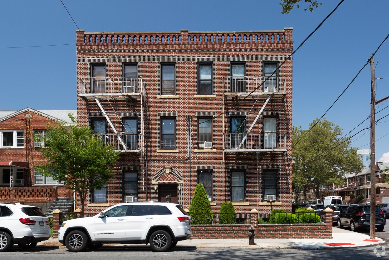 Building Photo - 2821-2823 Avenue Z