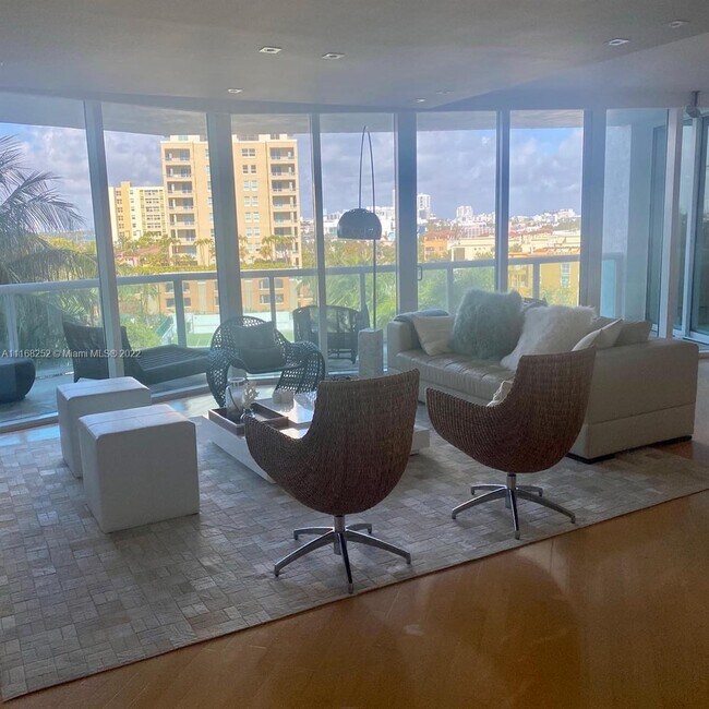 Foto del edificio - 1000 S Pointe Dr