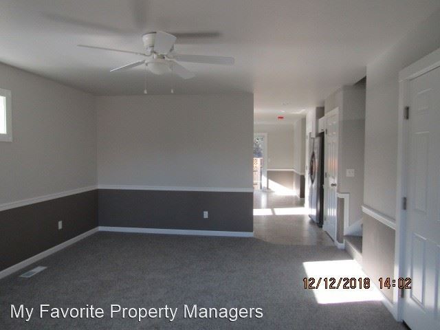 Building Photo - 3 br, 2.5 bath House - 106 Rivers Edge DR
