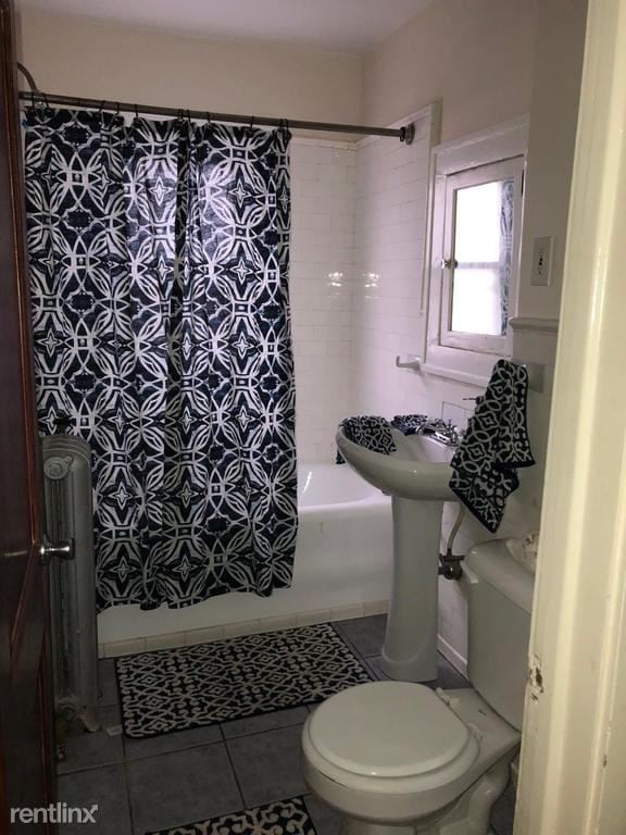 Building Photo - 4 br, 2 bath Apartment - 2834 Ludlow Rd