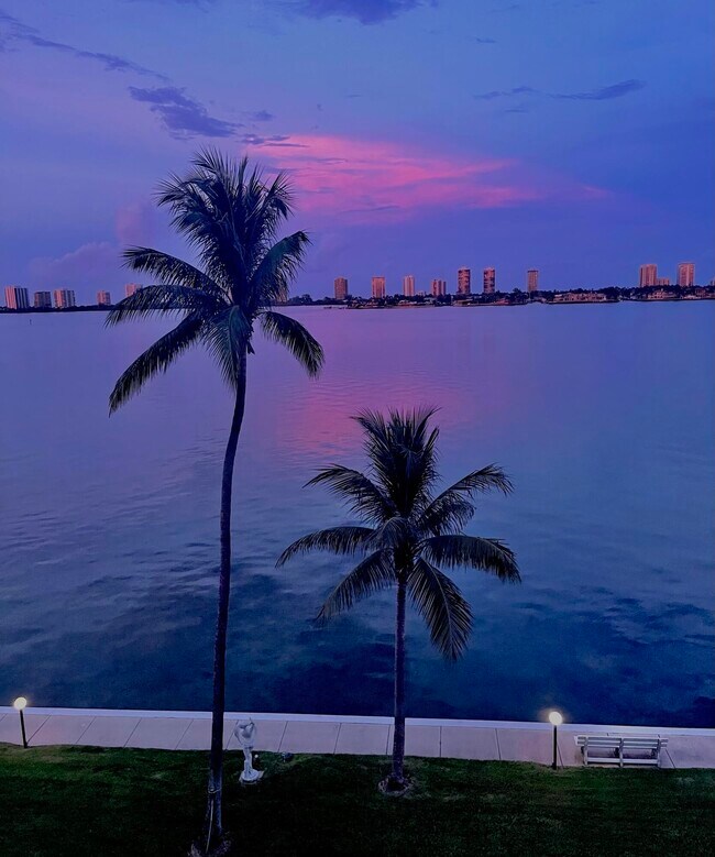 Foto del edificio - 301 Lake Shore Dr