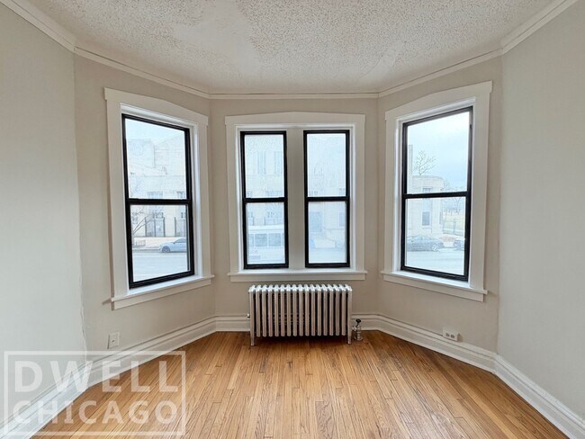 Foto del edificio - 1540 N Kedzie Ave