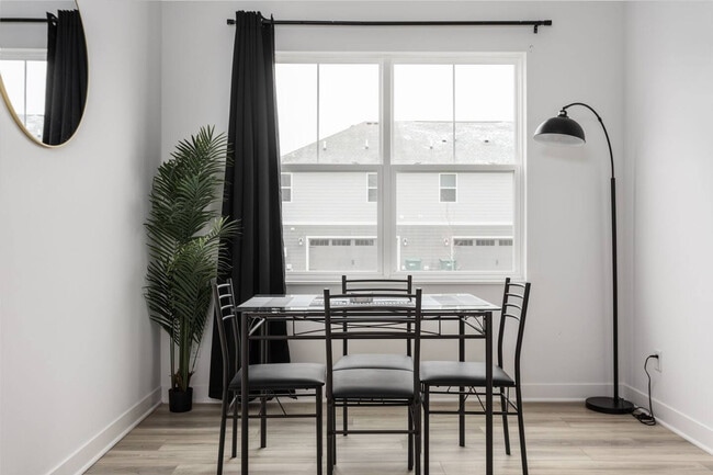 Building Photo - 17355 Wellburn Dr