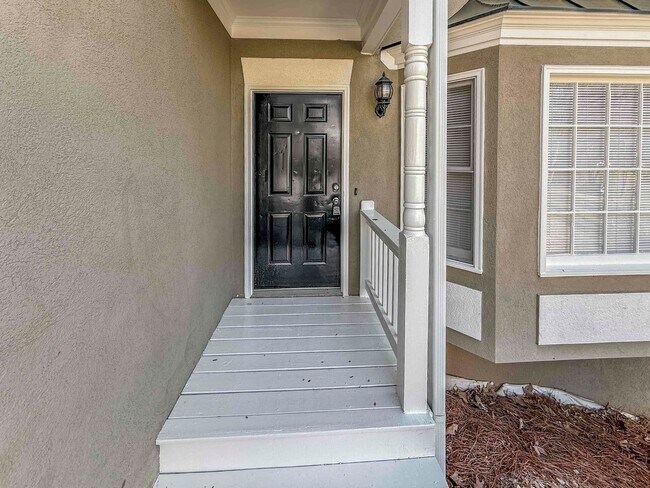 Building Photo - Stunning and Spacious 4 BR/3.5 BA Home in Mableton!