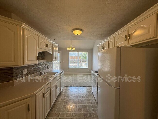 Foto del edificio - 3307 S Brunswick Ave