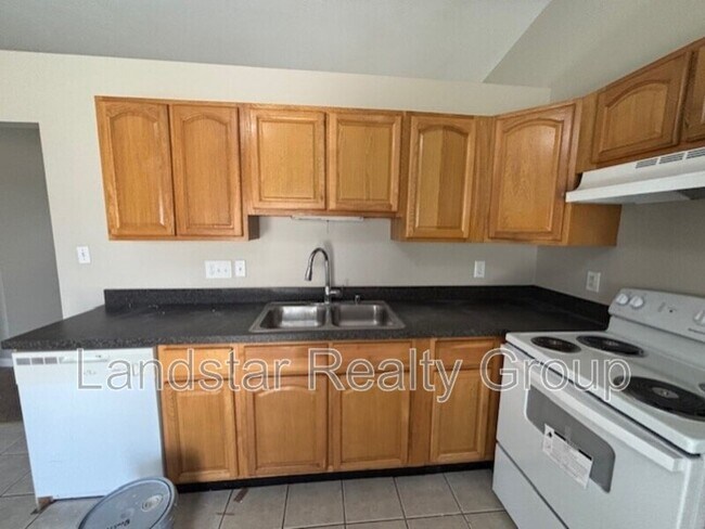 Foto del edificio - 6803 Spourtland Dr
